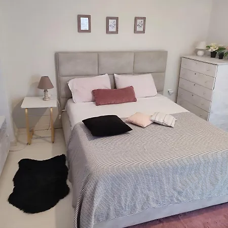 Apartman Ckbsm Square Kalamáta